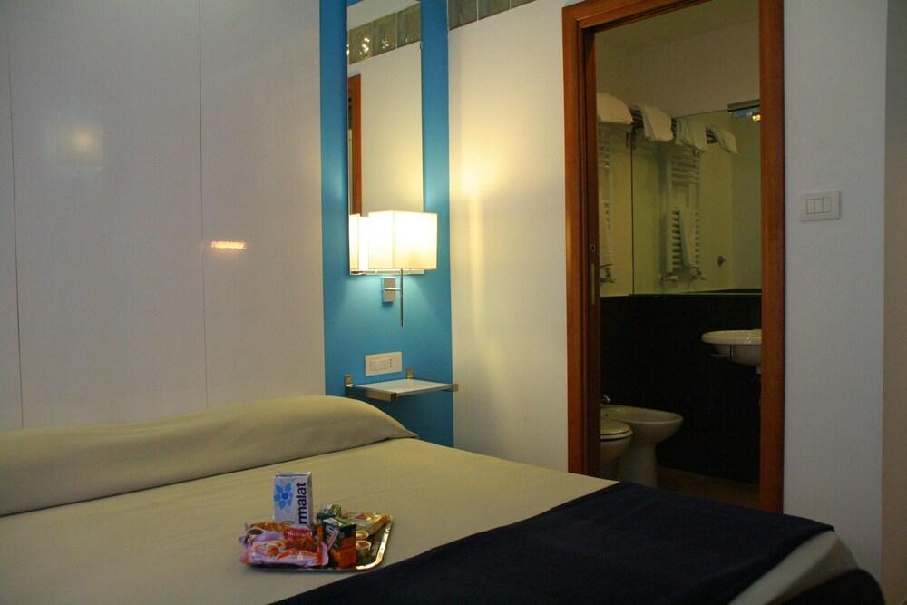 Hotel Internouno Rzym Zewnętrze zdjęcie